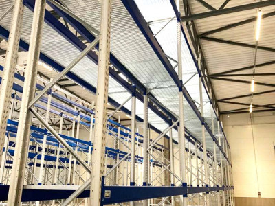 Levering og montering av Groglass pallehyller 20